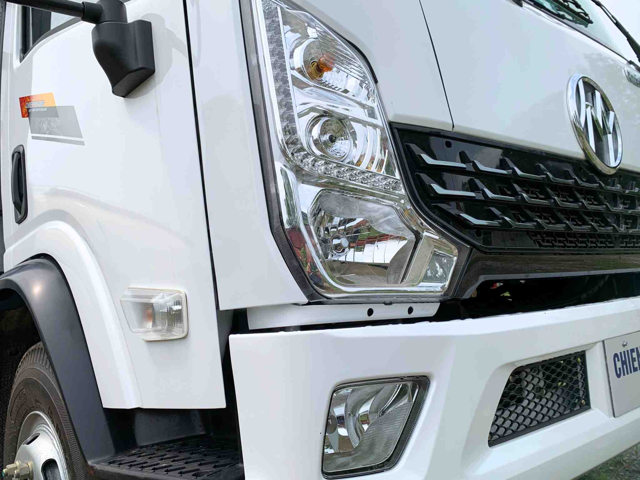 den-xe-tai-chien-thang-8t1