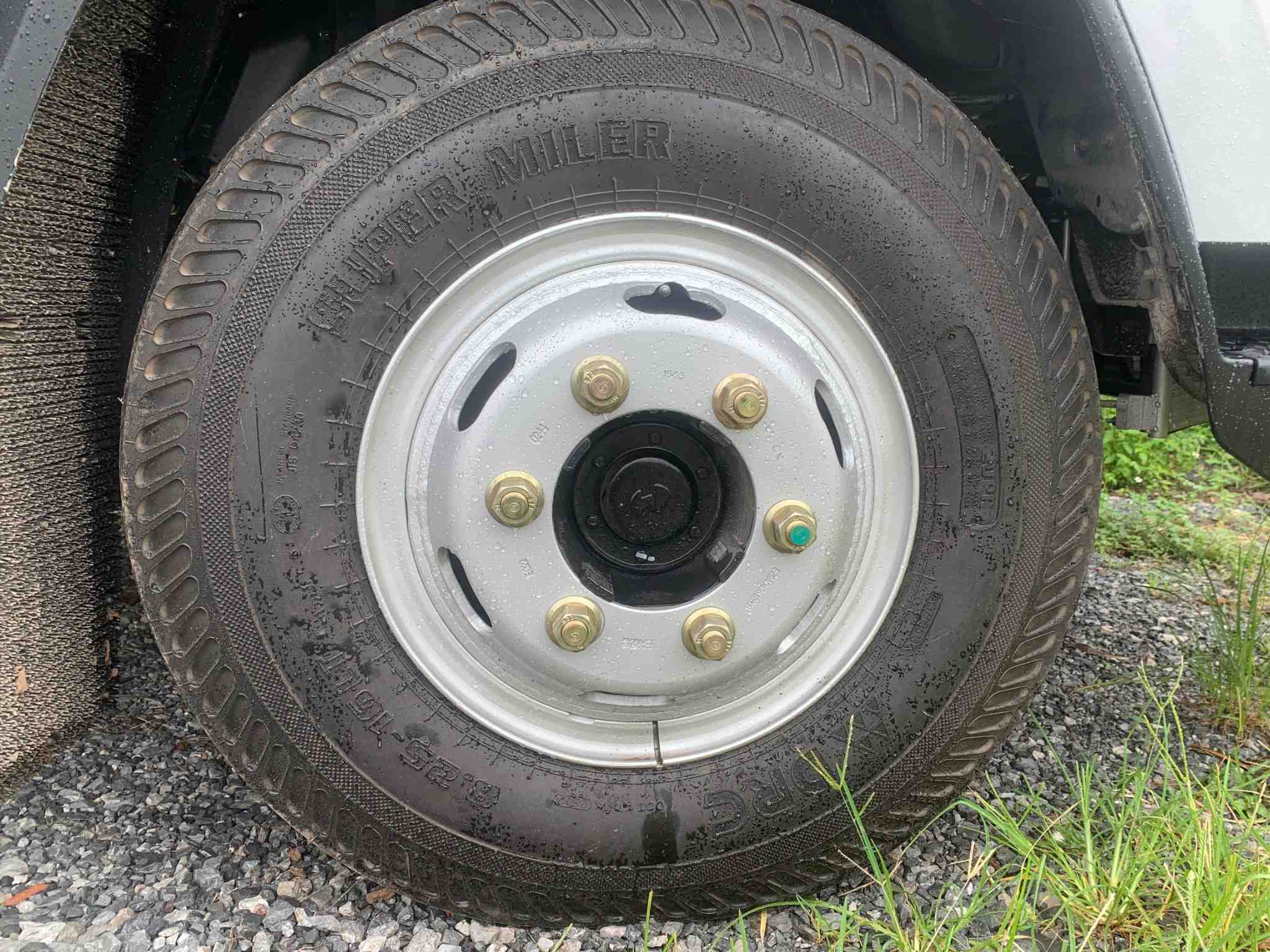 lop-xe-tai-chien-thang-8t1