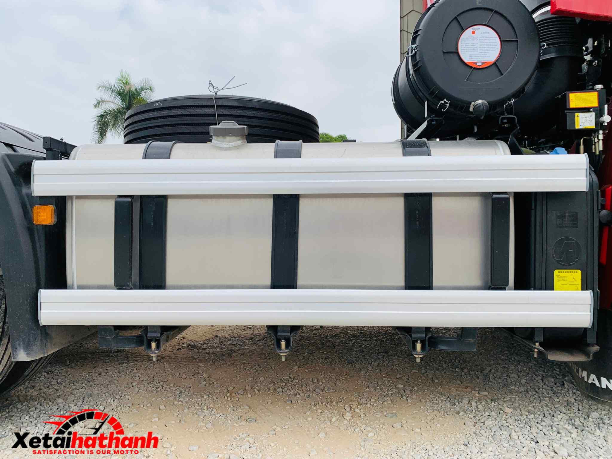 bình dầu đầu kéo shacman x5000 400 hp