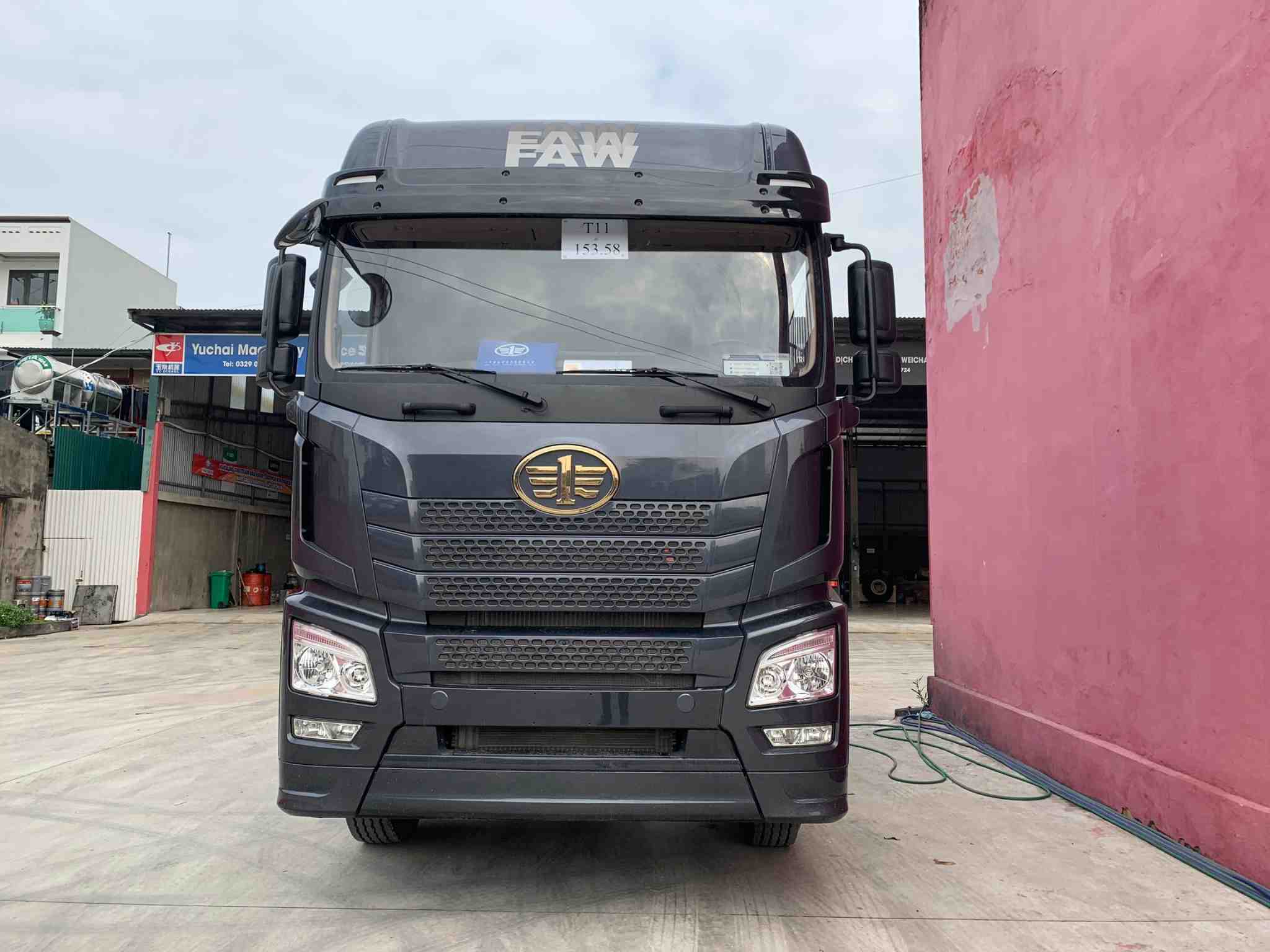 cabin-xe-tai-faw-4-chan